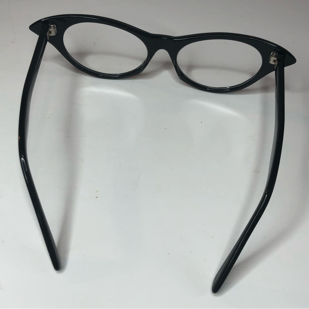 Woman’s fashion cat eye glasses - Picture 6 of 15